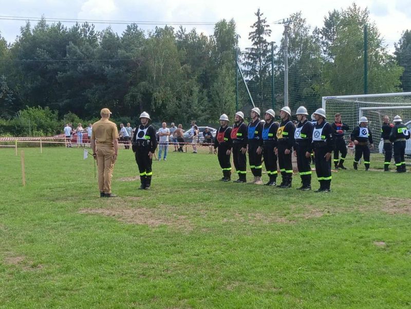 4. Drużyna OSP Wioska podczas zawodów