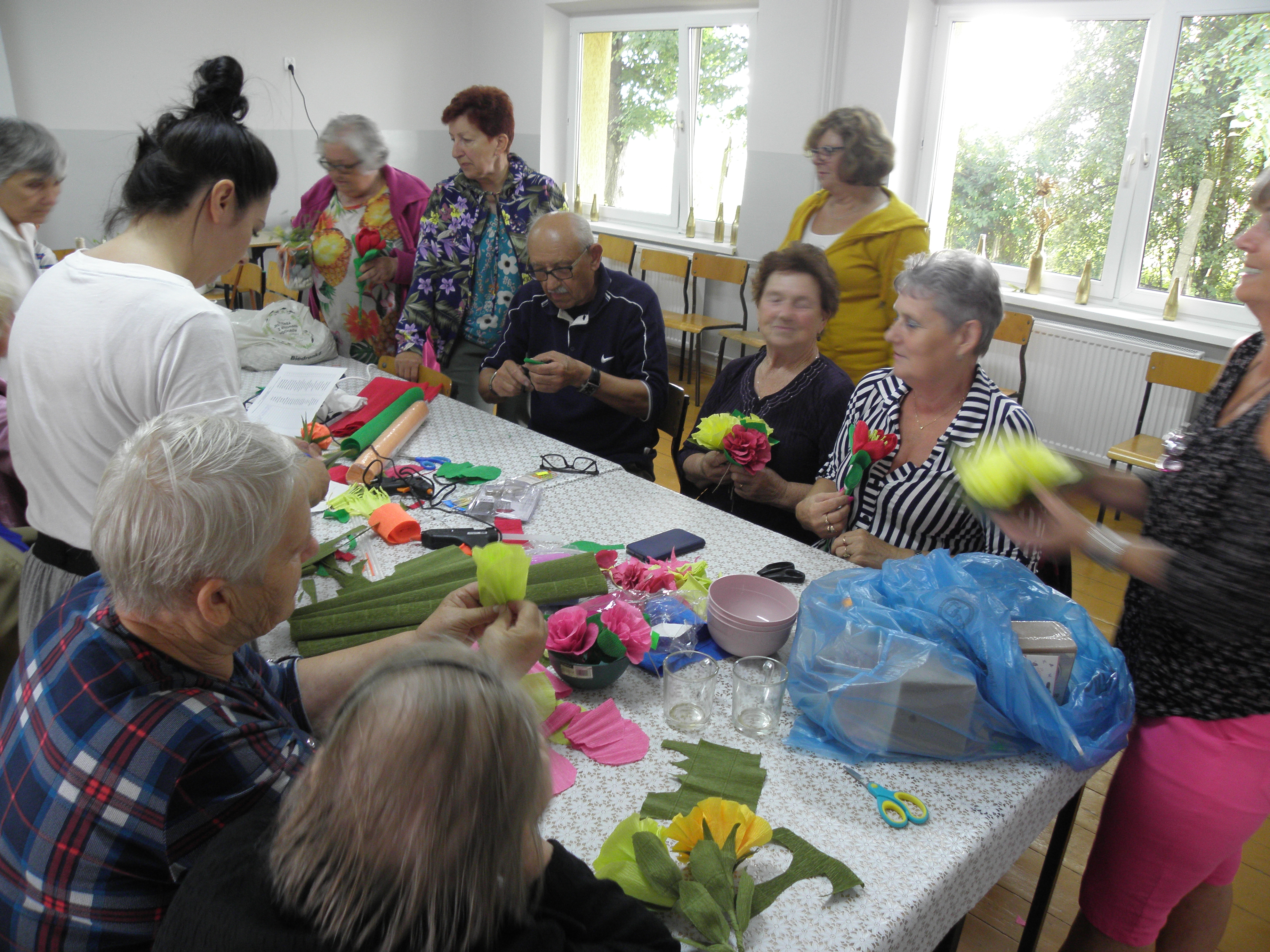 Warsztaty artystyczne, kulinarne oraz z rękodzieła w Klubie Seniora w Łąkiem